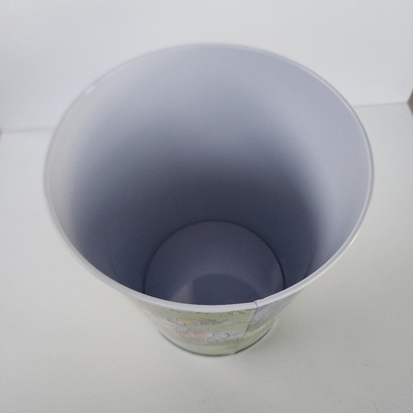 NEW Winnie The Pooh Metal Round Wastebasket Trash Can - Picture 9 of 10